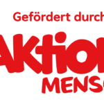 Logo in roter Schrift: "Gefördert durch die Aktion Mensch"