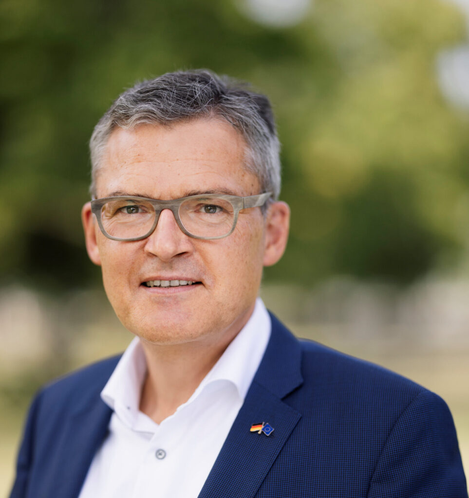 Porträt Roderich Kiesewetter